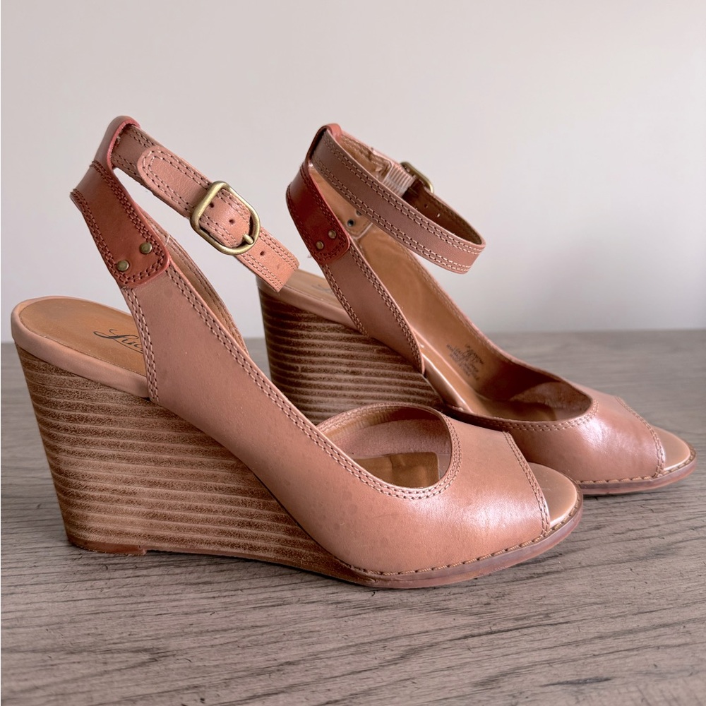 Lucky Brand Leather Sandals Peep Toe Wedge Tan Brown Block Heel Strappy